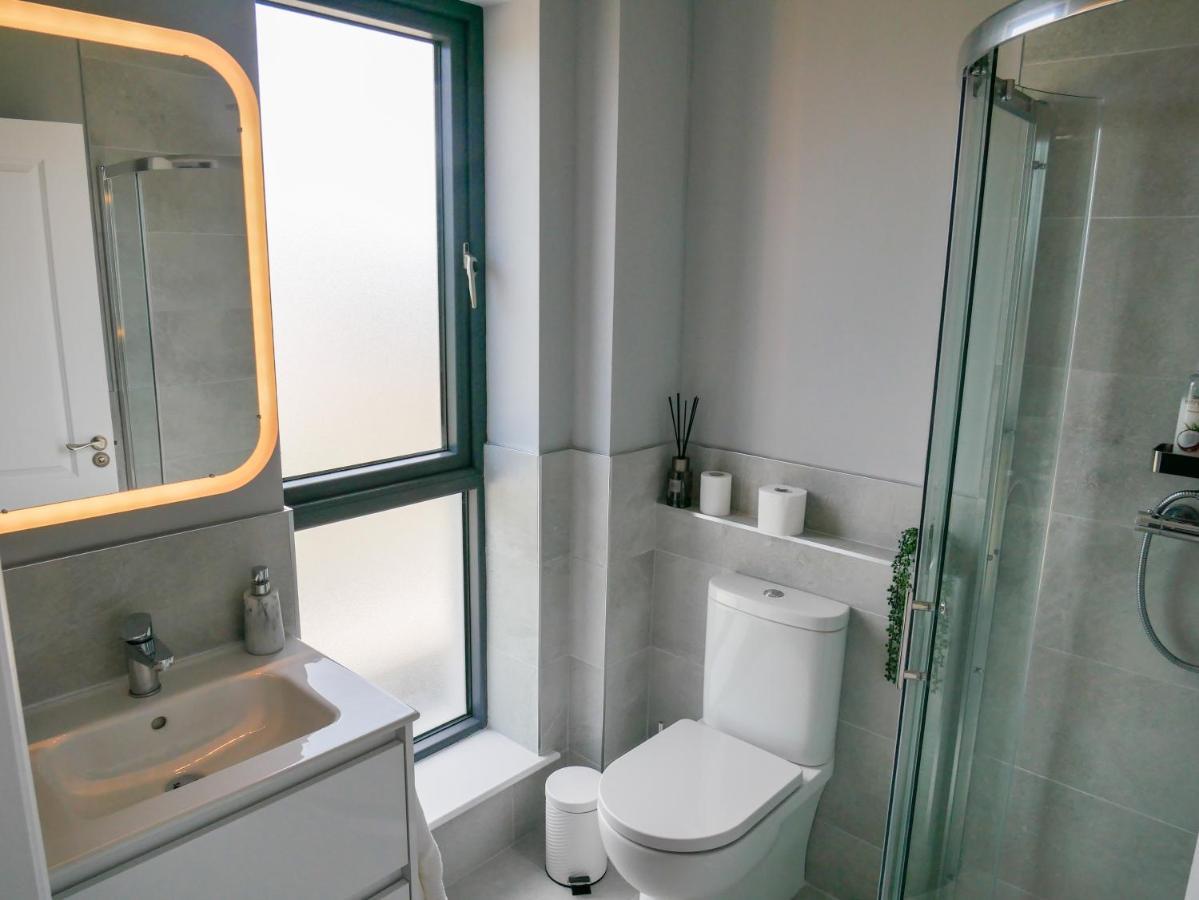 Holiday home Entire Modern With Seaview And Parking